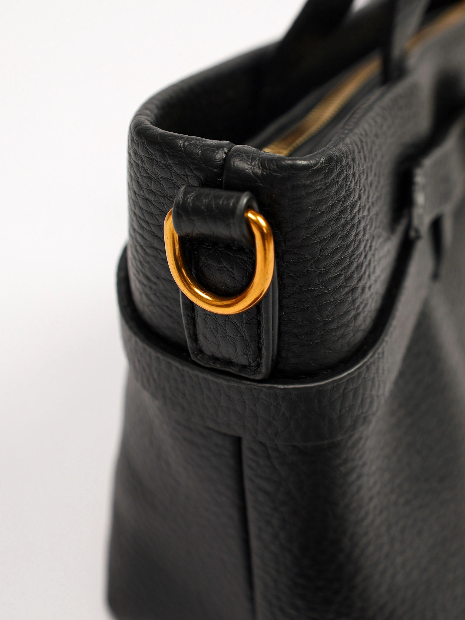 Сумка-тоут с декоративным платком и ремешком с пряжкой в ассортименте